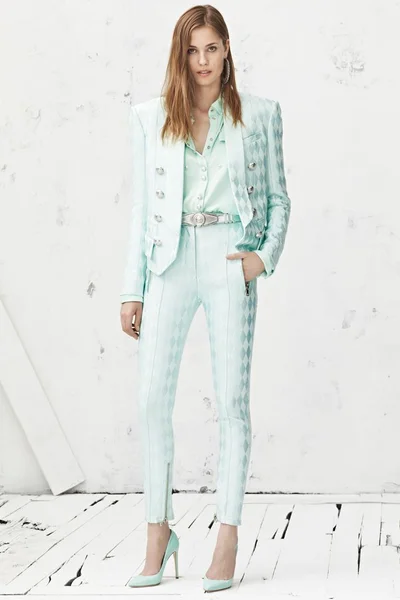 Look 16
